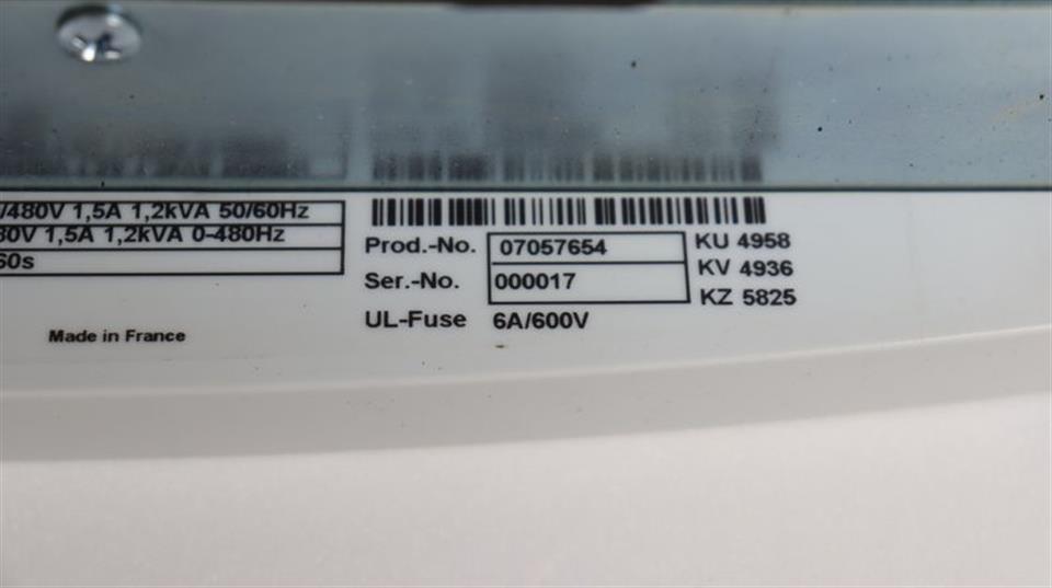 Lenze EVS9321-ES 33.9321SE.8G.91. ID-No. 13462366 TESTED & NEUWERTIG