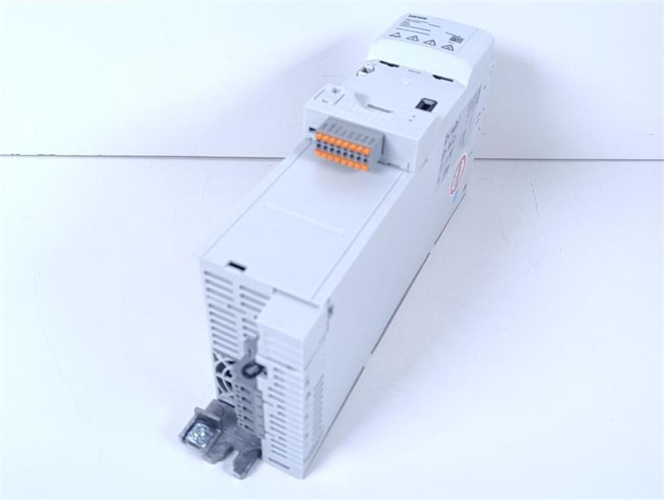 lenze-inverter-standard-io-i550-i55ae215b10v10000s-15kw-400v-unused-und-ovp-79438-2.jpg