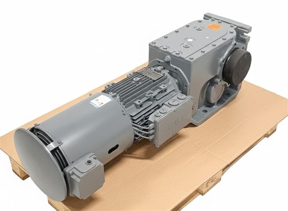 lenze-servomotor-m55ap112m045ffrut-getriebe-g50bb227msar3c00-unused-84536-1.jpe