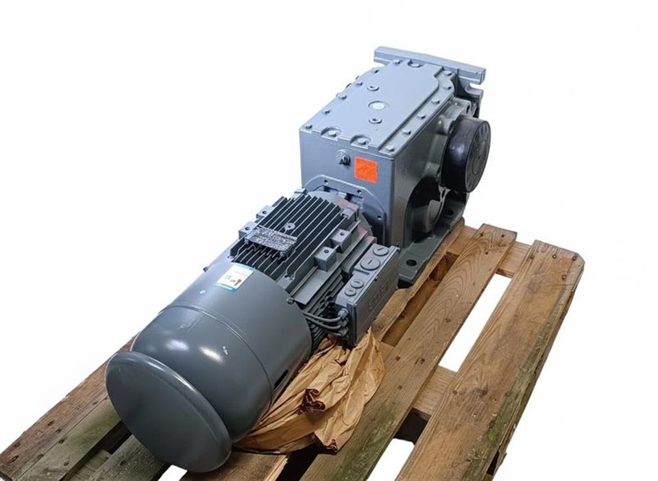 lenze-servomotor-m55ap132m045efrut-getriebe-g50bb243msar3c00-unused-84530-1.jpe