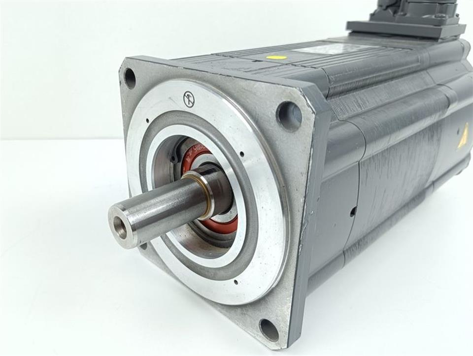lenze-servomotor-mcs-14l32-rs0p1-a24n-st5s00n-r0xu-581kw-3225-1min-top-zustand-81120-3.jpg