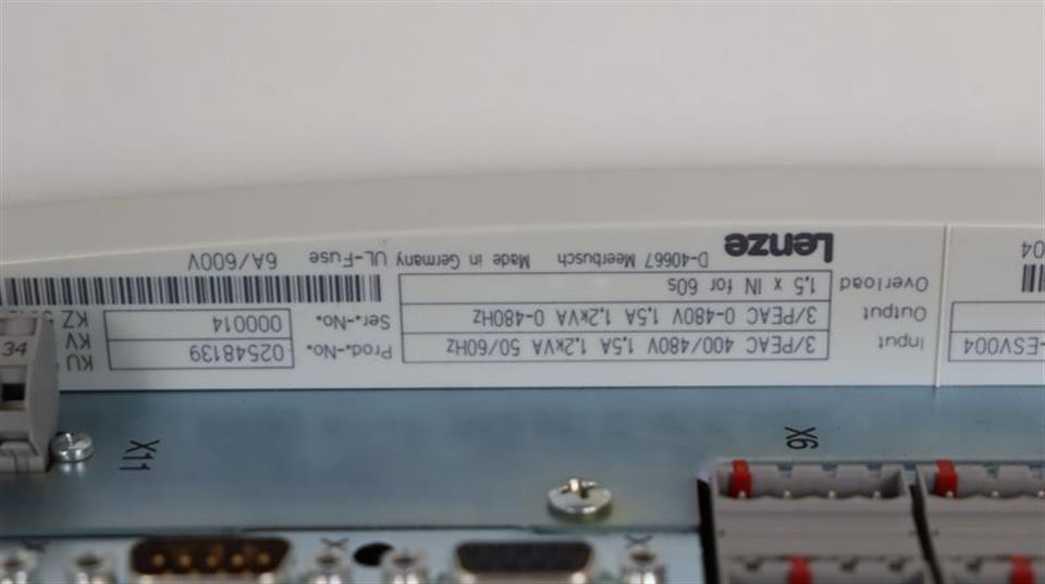 Lenze Vector 9300 EVS9321-ESV004 33.9321SE.8G.81.V004 UNUSED & OVP