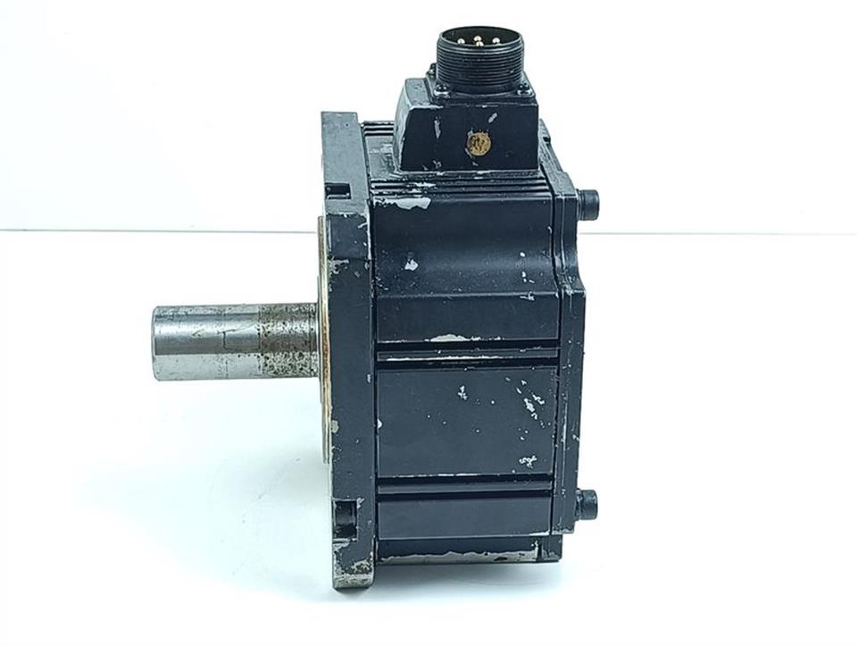 mitsubishi-ac-servomotor-hc203s-hc-203s-3ac-134v-10a-2kw-3000rmin-81401-3.jpg