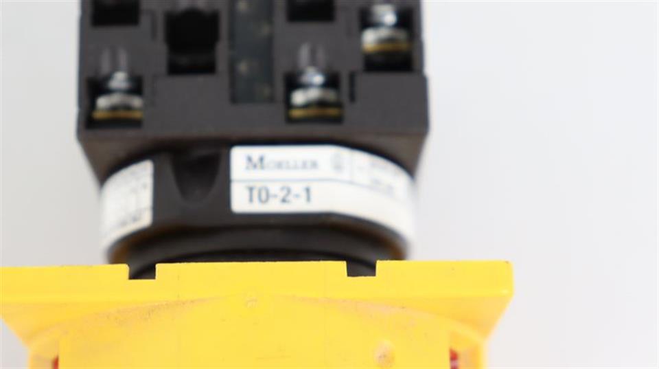 moeller-hauptschalter-t0-2-1-top-zustand-69990-2.jpg