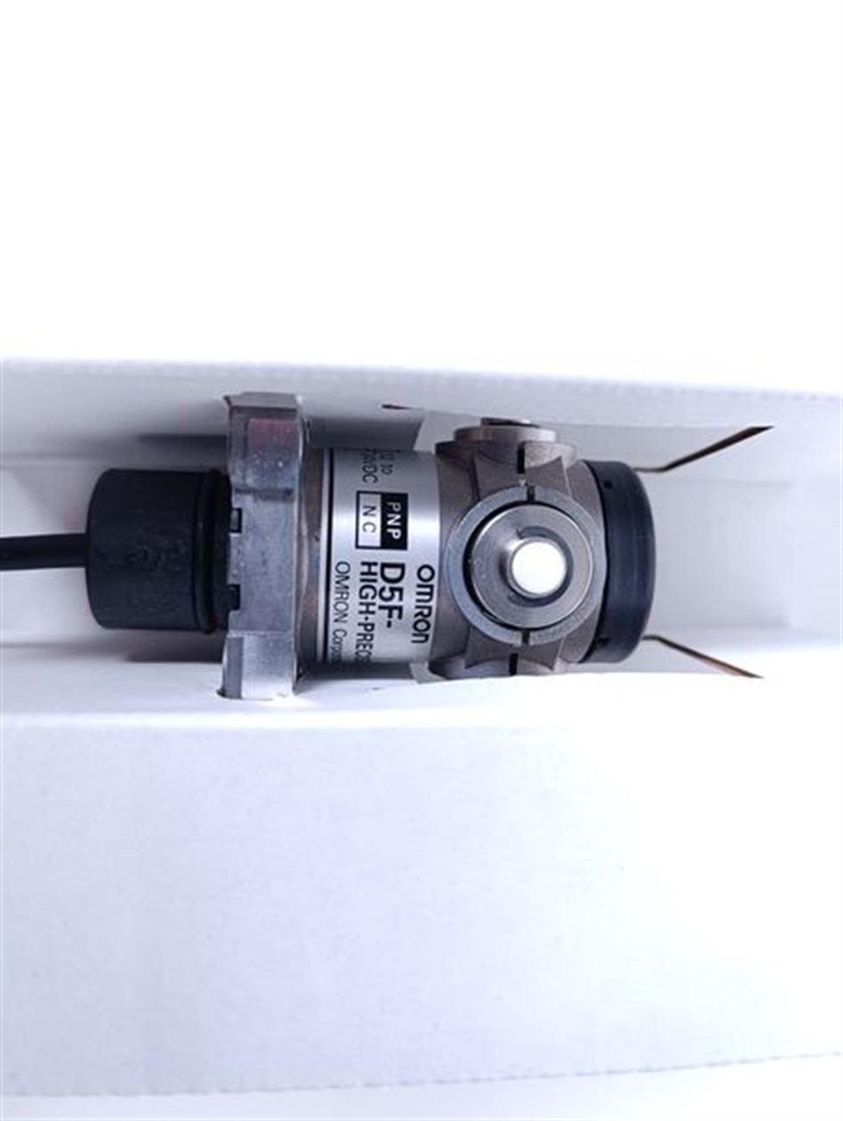 omron-d5f-2b34c-y-high-precision-switch-unused-77876-4.jpg