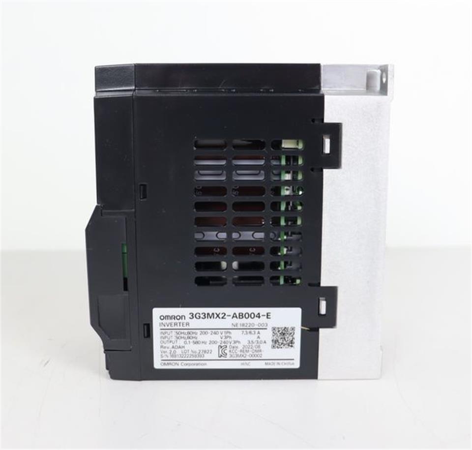 Omron Inverter 3G3MX2-AB004-E Frequenzumrichter Rev. ADAH Vers. 2.0 UNUSED & OVP