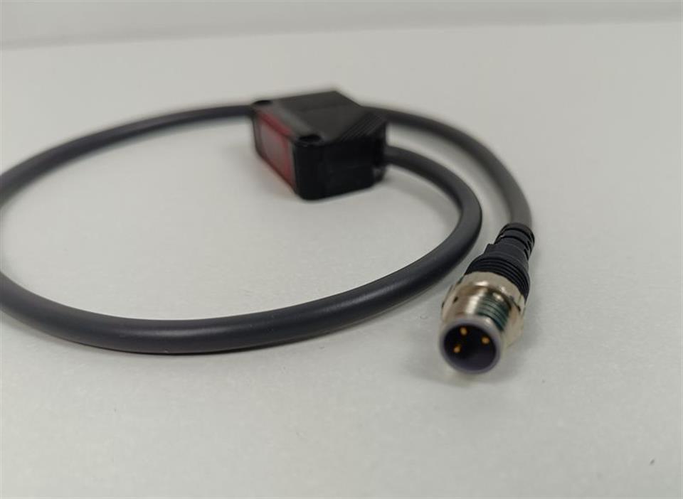 Omron Lichtschranke E3Z-R81 Fotoelektrischer Schalter UNUSED