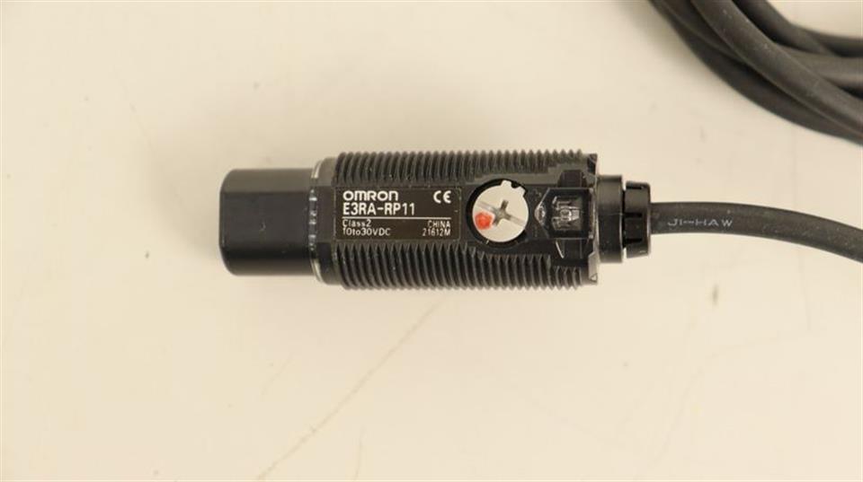 Omron Optischer Sensor E3RA-RP11 Kabel TOP ZUSTAND