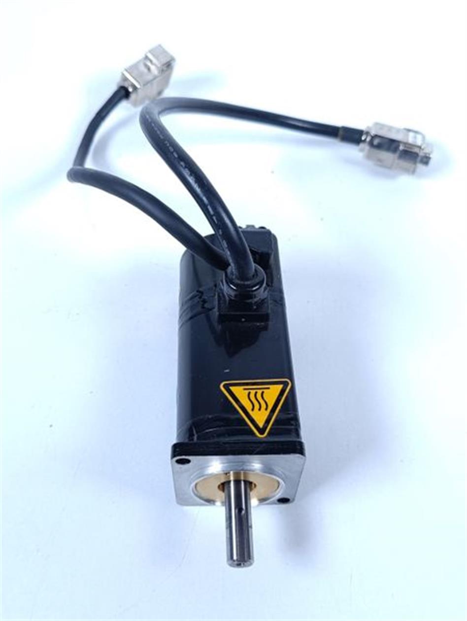 Omron R88M-U10030VA-S1 AC Servomotor 3000r/min UNUSED