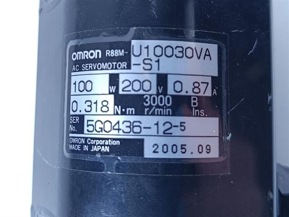 Omron R88M-U10030VA-S1 AC Servomotor 3000r/min UNUSED