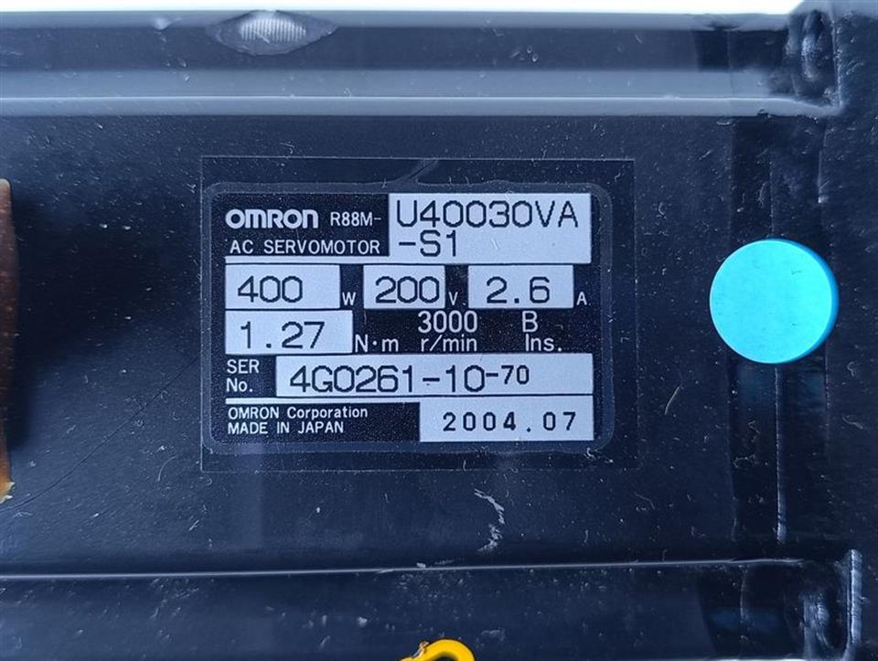 Omron R88M-U40030VA-S1 AC Servomotor 3000 r/min UNUSED