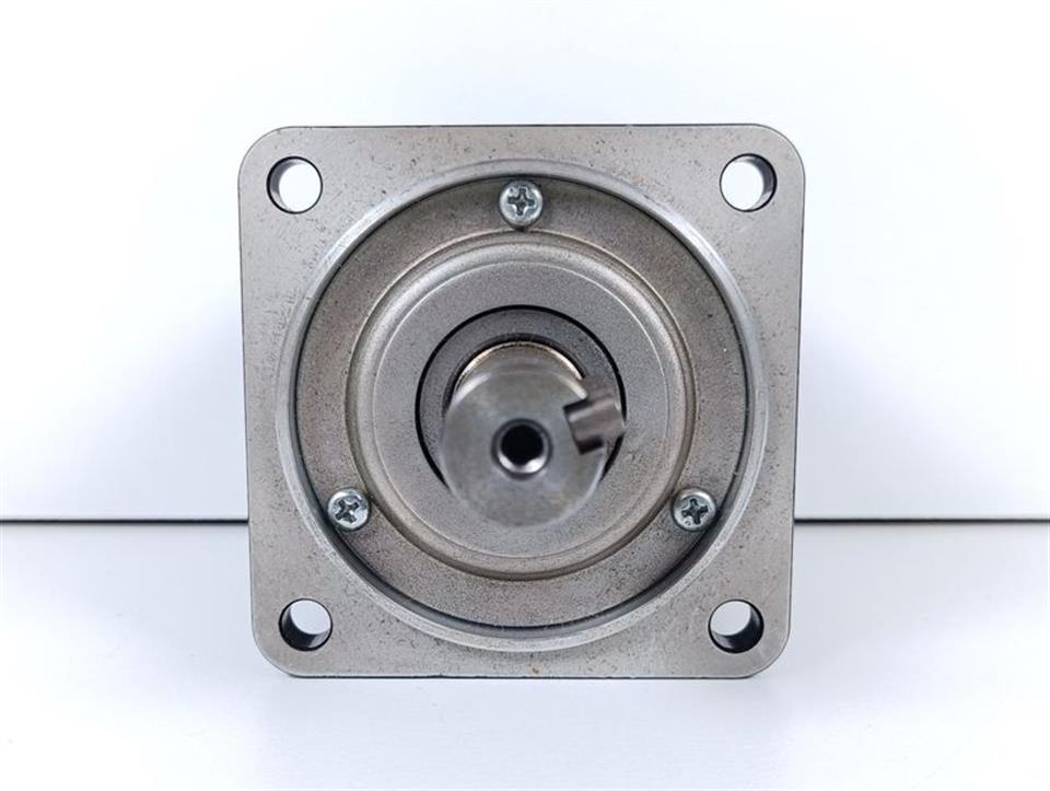 OMRON SGMAV-08ADA61-0Y Servomotor 750W 200V 5.3A 3000min NEUWERTIG