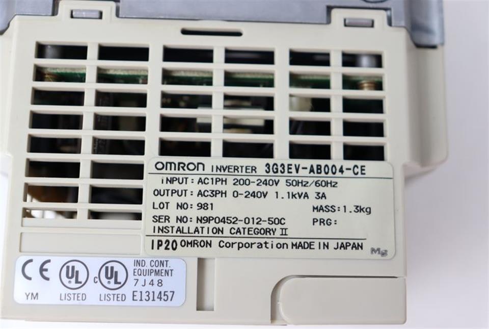omron-sysdrive-3g3ev-ab004-ce-0-240v-11kva-3a-filter-top-zustand-tested-66192-5.jpg
