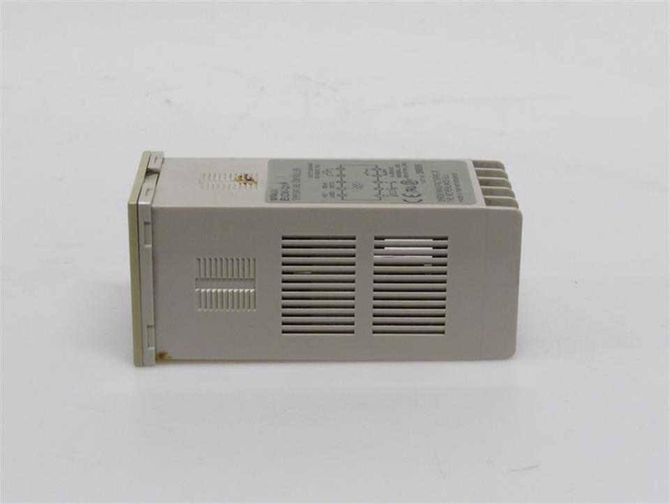 omron-temperature-controller-e5cw-q1p-tested-56236-2.jpg
