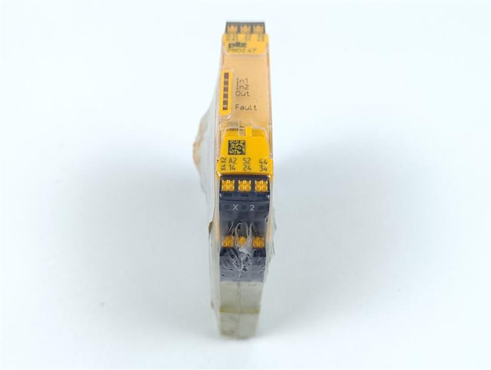 pilz-pnoz-s7-c-24vdc-4no-1nc-ident-no751107-unused-und-ovp-und-sealed-69319-3.jpg