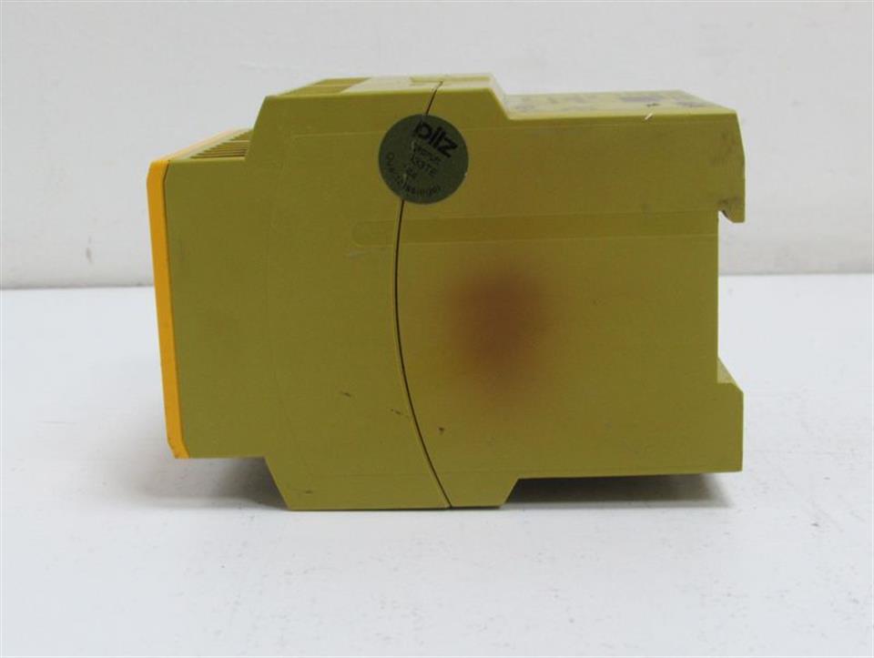 pilz-pnoz-x101-24vdc-6no-4nc-id-no774749-5w-top-zustand-54086-2.jpg