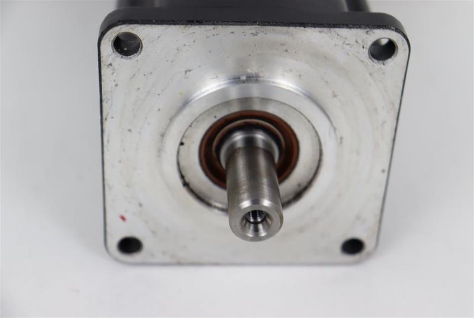 rexrop-msk040c-0450-nn-m1-ug0-nnnn-r911320143-servonotor-top-zustand-tested-55852-3.jpg