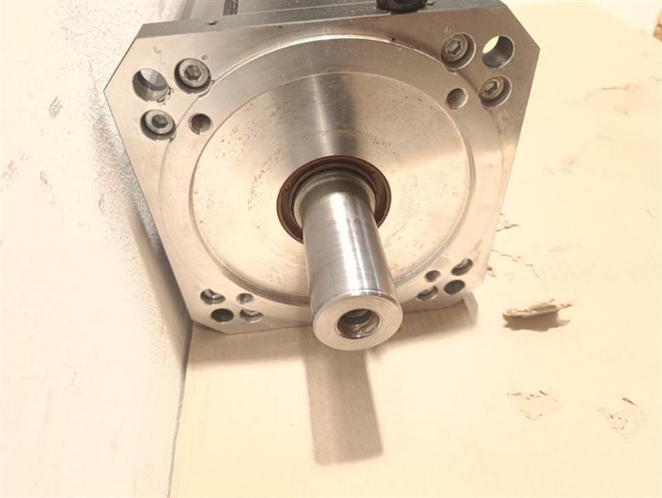 rexrop-servomotor-msk101d-0300-fn-m2-ag0-rnnn-r911311672-tested-und-neuwertig-80020-3.jpg
