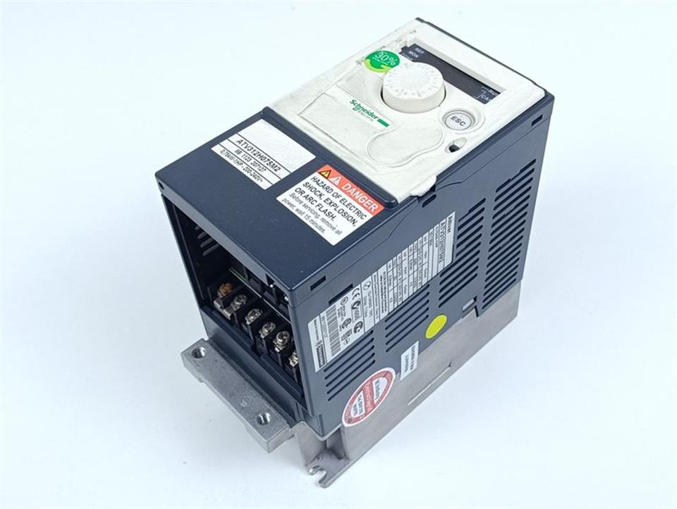 schneider-altivar-312-atv312h075m2-075-kw-1-hp-v-51-tested-top-zustand-83167-1.jpg