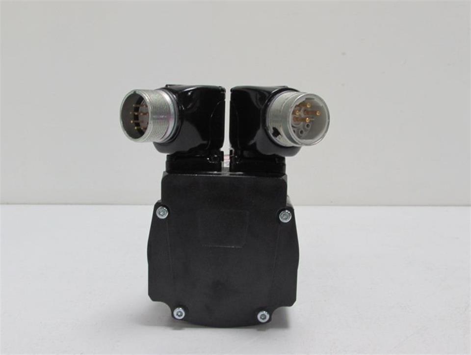 schneider-elau-servomotor-sh07060010300000001000-65202103-008-unused-73733-5.jpg