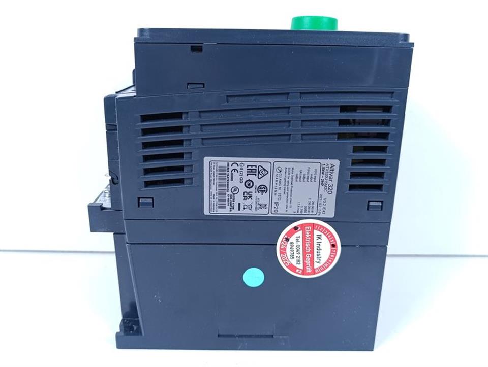 Schneider Electric Altivar 320 ATV320U15M2C 1,5kW 230V TESTED & UNUSED