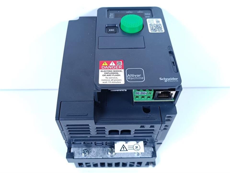Schneider Electric Altivar 320 ATV320U15M2C 1,5kW 230V TESTED & UNUSED