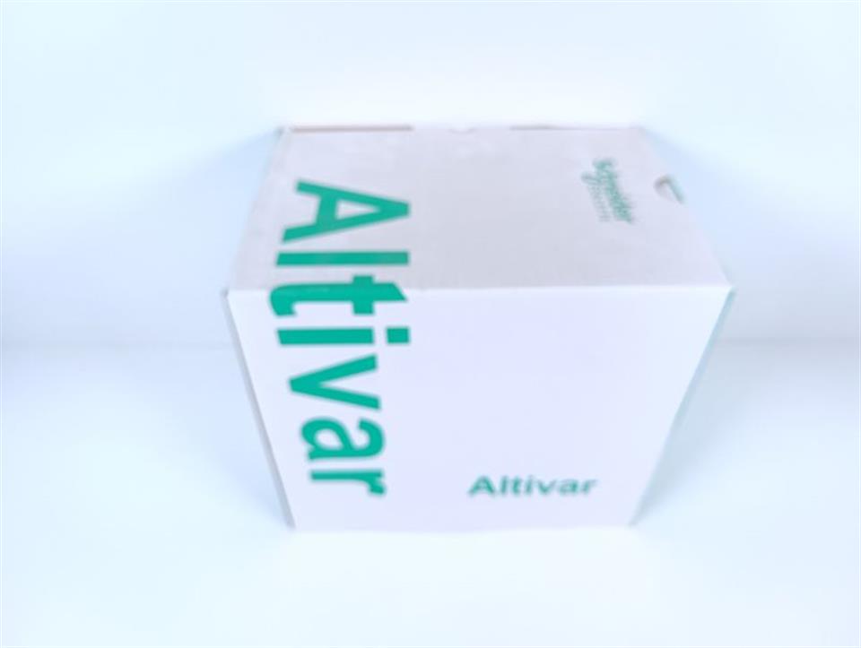 schneider-electric-altivar-320-atv320u30n4c-3kw-3hp-400v-unused-und-ovp-79585-2.jpg