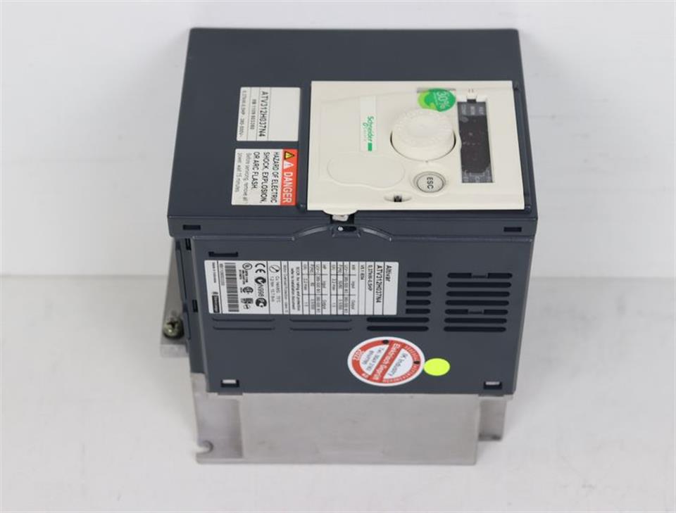 Schneider Electric Altivar ATV312H037N4 400V 0,37kW 0,5HP TESTED & NEUWERTIG