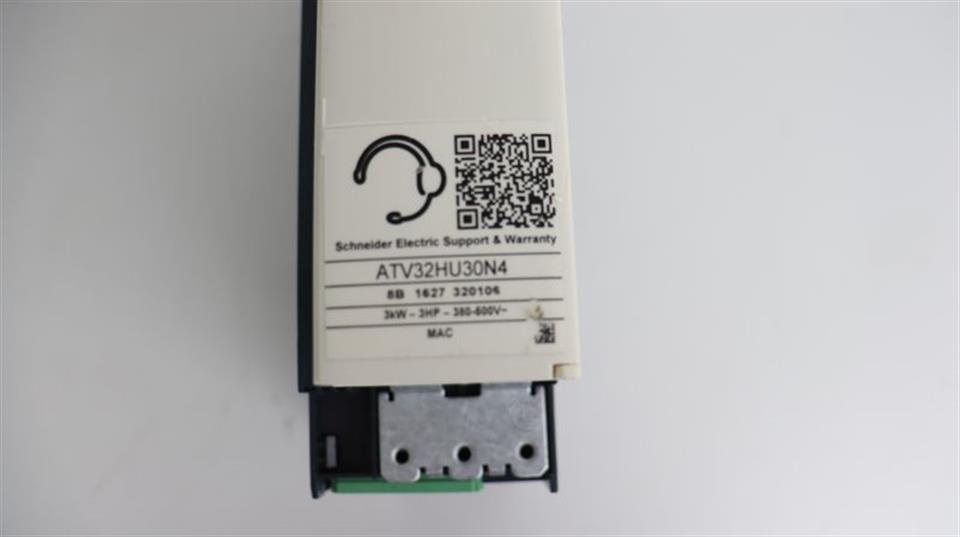 schneider-electric-altivar-atv32hu30n4-3kw-400v-3hp-neuwertig-tested-ovp-60352-7.jpg
