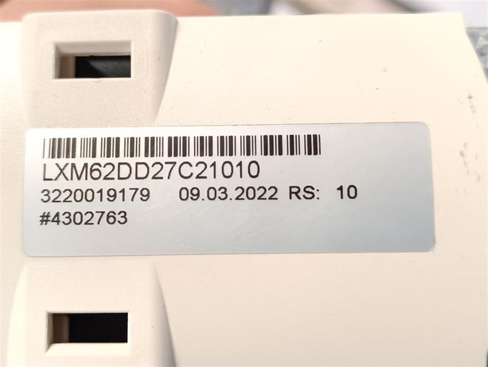 Schneider Electric Lexium LXM 62 D Servo Drive LXM62DD27C21000 LXM62DD27C21010