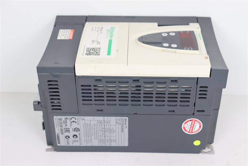 schneider-telemecanique-altivar-71-atv71hu30n4z-3kw-400v-tested-top-zustand-55669-2.jpg