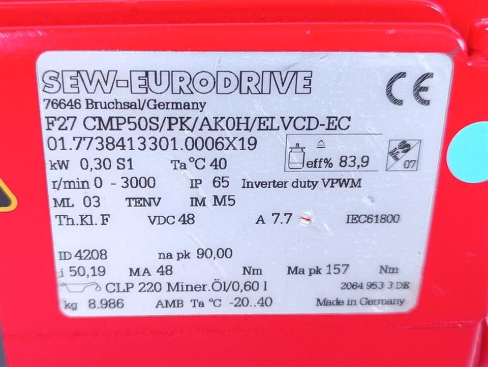 SEW Eurodrive F27 CMP50S/PK/AK0H/ELVCD-EC Servo-Kleinspannungsantrieb UNUSED