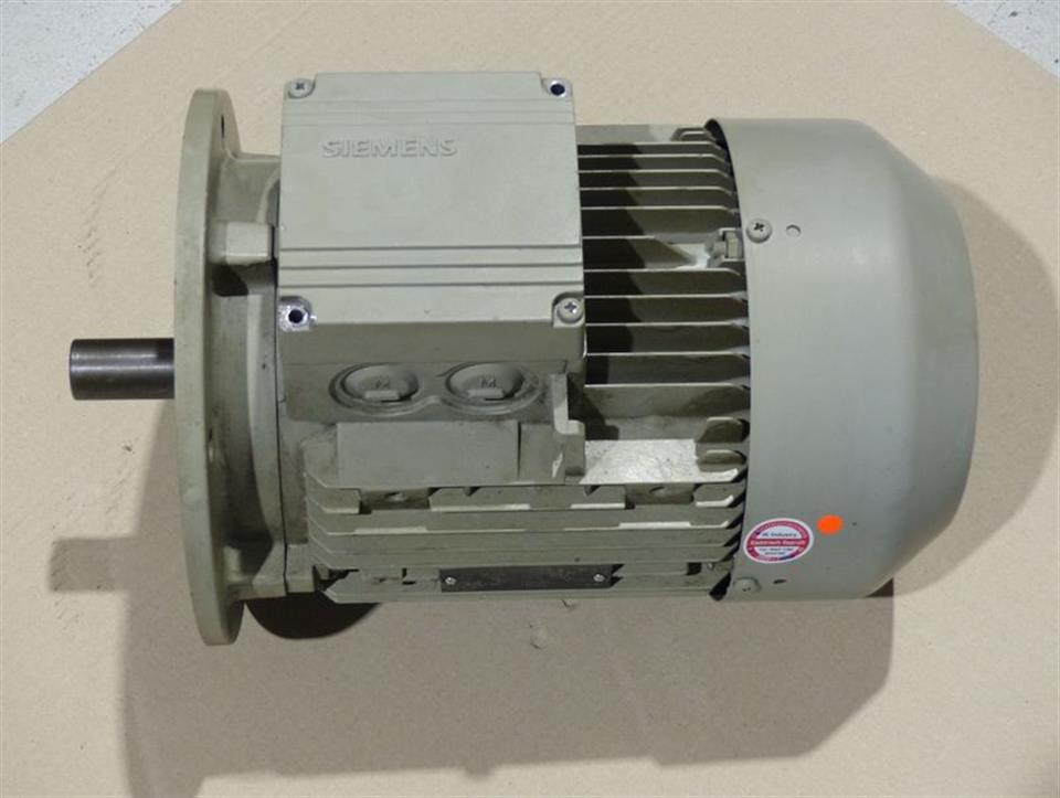 siemens-1la7113-2aa11-niederspannungsmotor-46kw-3500min-tested-52017-3.jpg