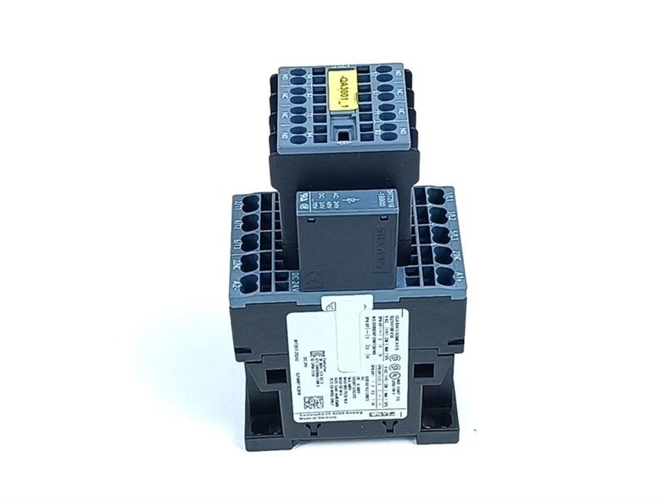 Siemens 3RT2017-2BB42 + 3RH2911-2XA22-0MA0 + 3RT2916-1BB00 TOPZUSTAND