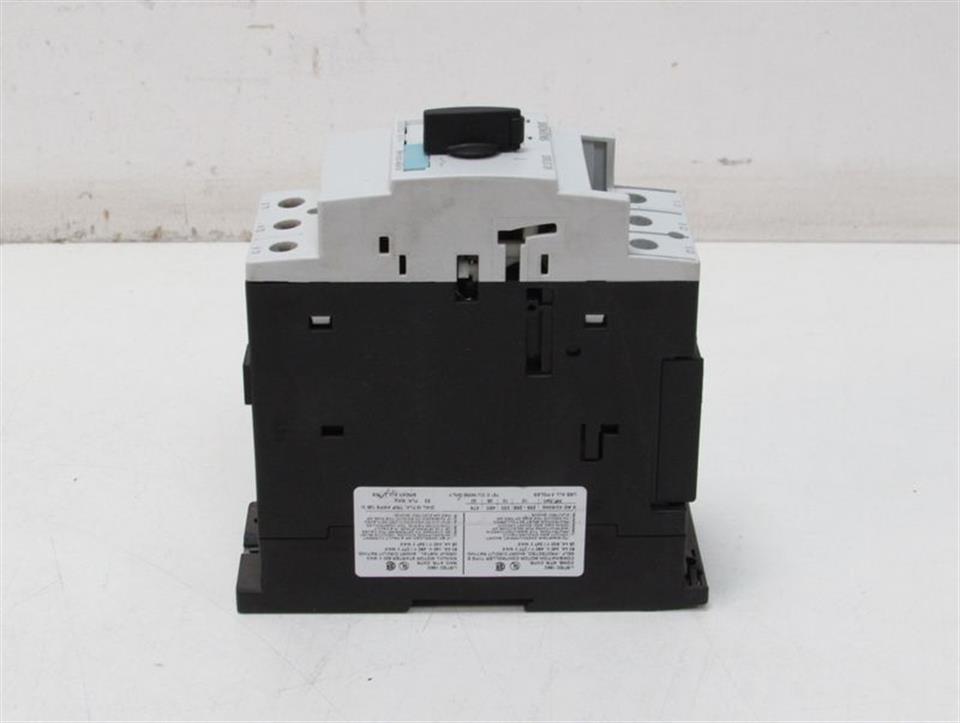 siemens-3rv1031-4ea10-leistungsschalter-3rv1-031-4ea10-top-zustand-76982-2.jpg