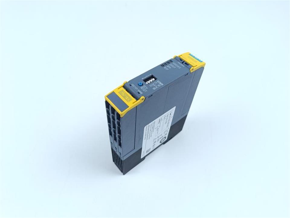 Siemens 3SK1121-1AB40 Safety Relay UNUSED & OVP