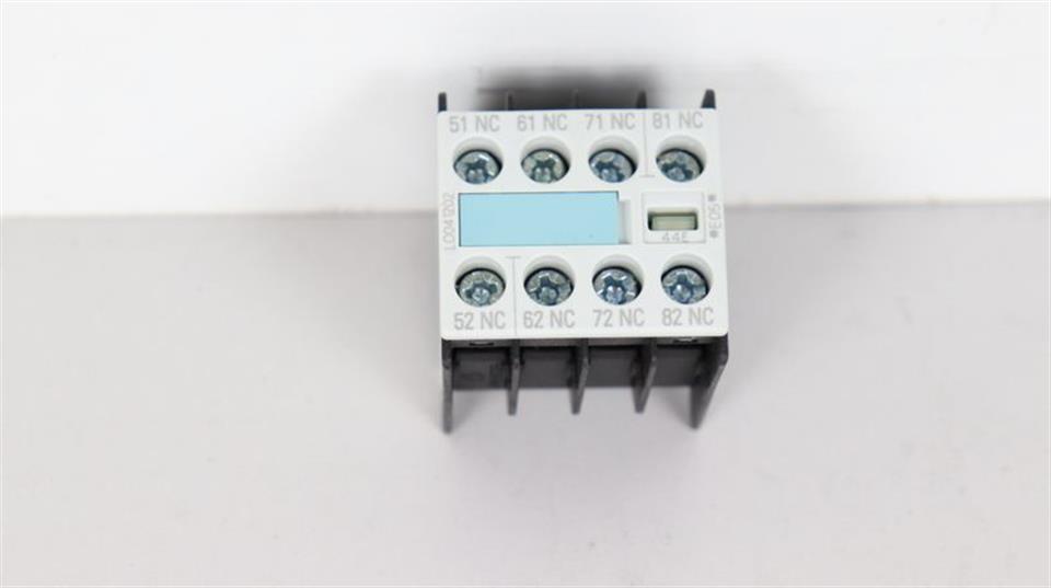 SIEMENS Hilfsschalterblock 3RH1911-1GA04 UNUSED & OVP