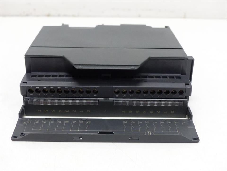 siemens-s7-300-6es7-321-1bh02-0aa0-sm321-e-st02-frontstecker-top-zustand-64725-3.jpg