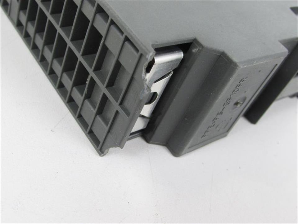 siemens-s7-6es7-322-1bl00-0aa0-6es7322-1bl00-0aa0-est-05-top-zustand-51521-3.jpg