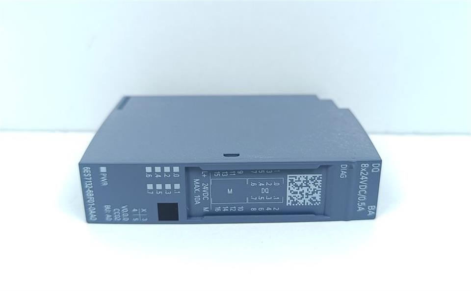 Siemens SIMATIC S7 6ES7 132-6BF01-0AA0 Modul DQ BA 8x24VDC/0.5A NEUWERTIG