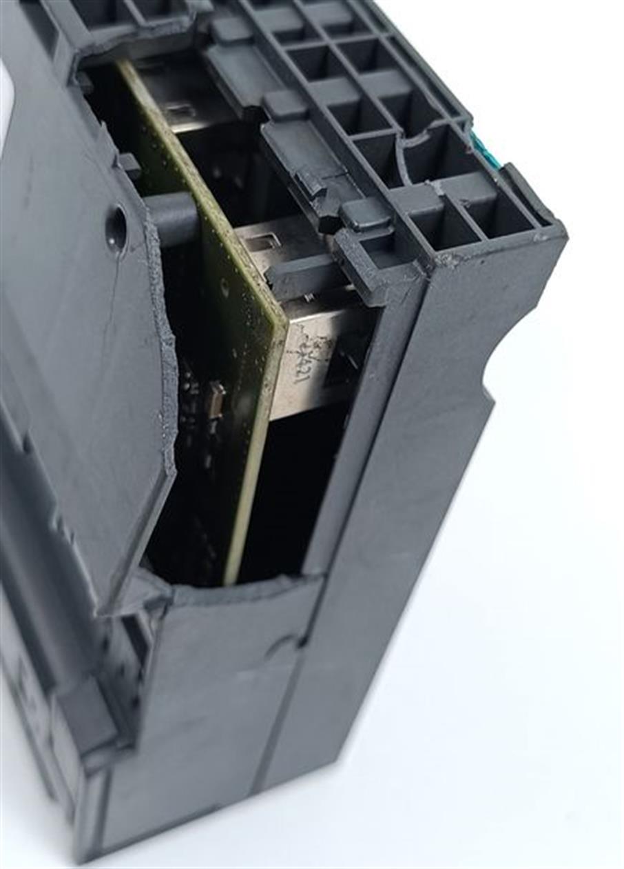 Siemens Simatic S7 6ES7 151-8AB01-0AB0 Abdeckung ist gebrochen Cover is broken