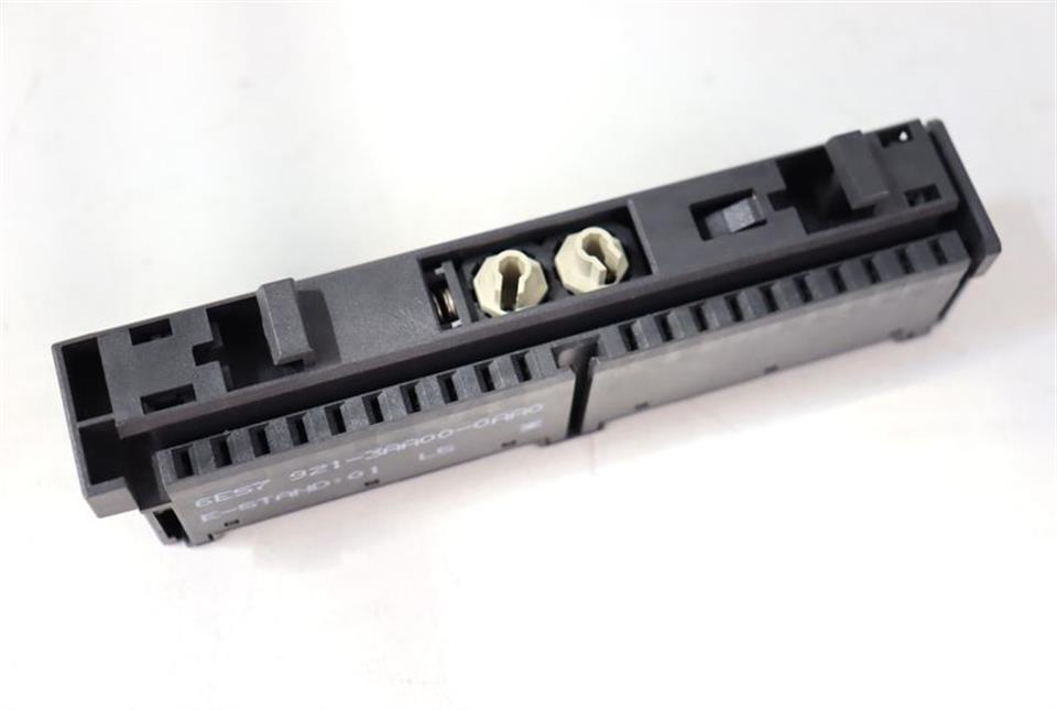 Siemens Simatic S7 6ES7 921-3AA00-0AA0 6ES7921-3AA00-0AA0 Top Zustand