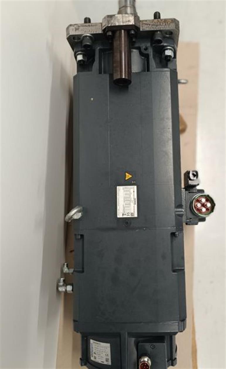 Siemens SIMOTICS M Kompakt-Asynchronmotor 1PH8137-1SD02-3LE1-Z Z: Y64 TOP ZUSTAND
