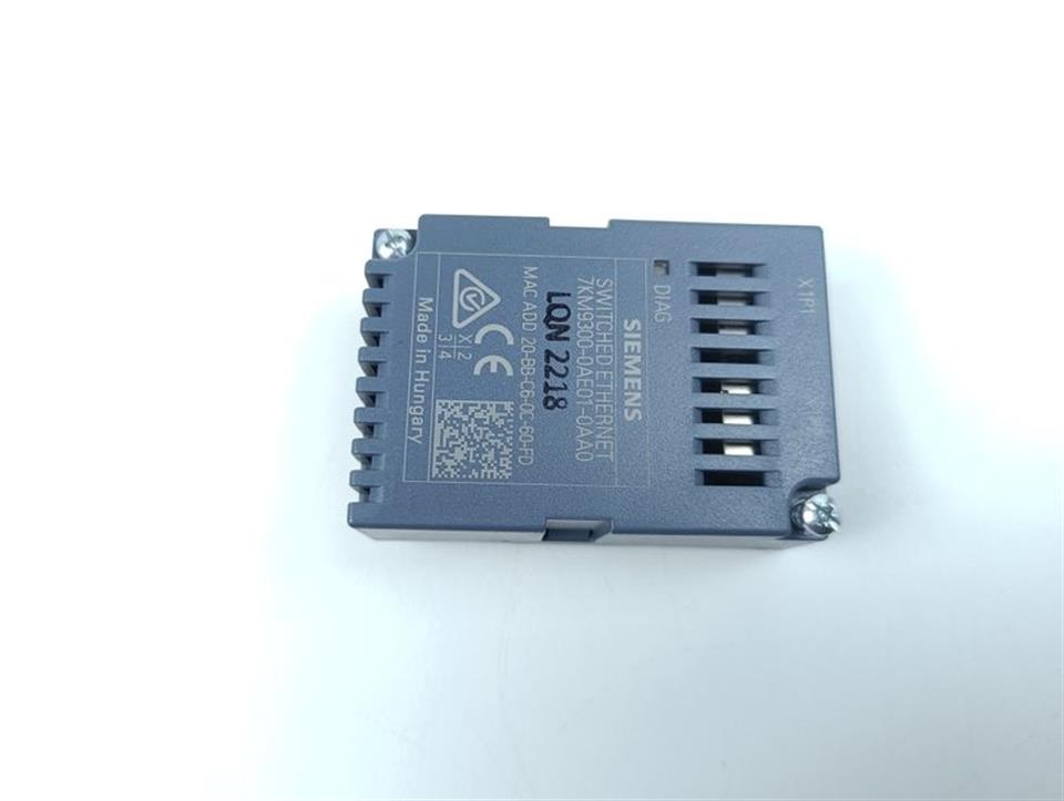 siemens-switched-epernet-7km9300-0ae01-0aa0-e-stand-01-neuwertig-79524-2.jpg