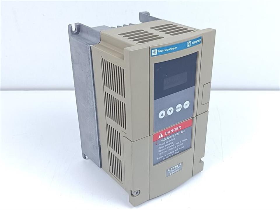 telemecanique-altivar-atv18u18m2-frequenzumrichter-075kw-230v-tested-und-top-zustand-82185-3.jpg