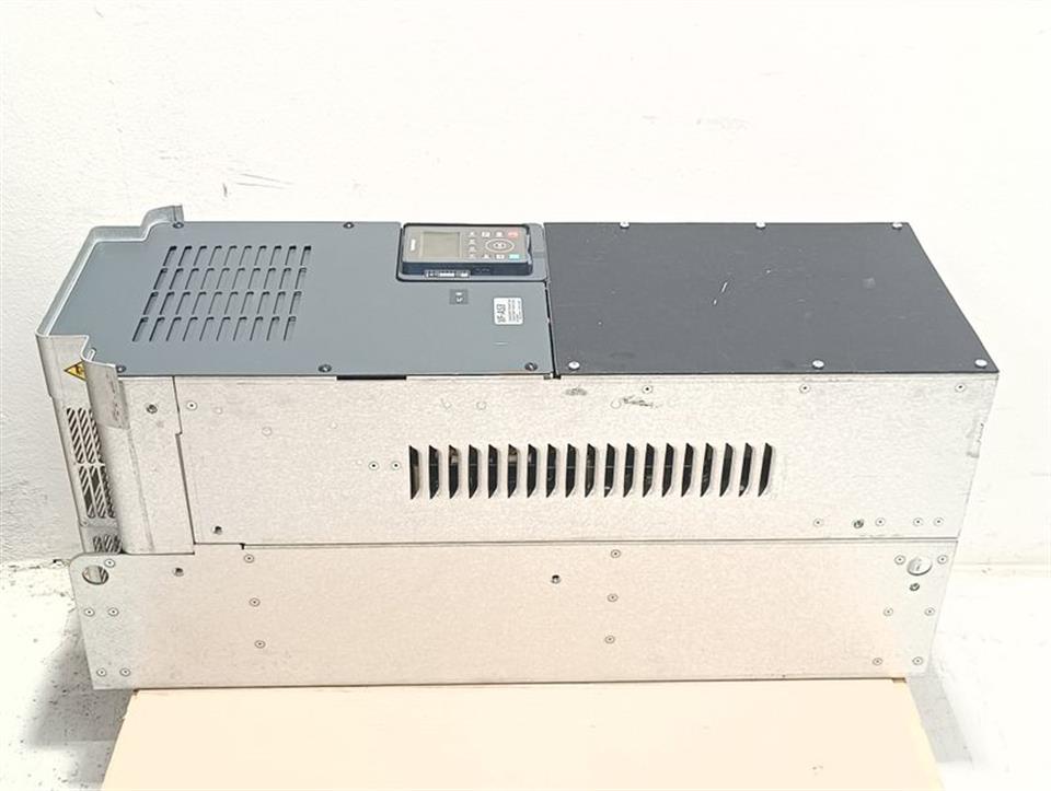 toshiba-transistor-inverter-vfas3-4110kpc-460v-110kw-161kva-tested-und-neuwertig-77811-2.jpg