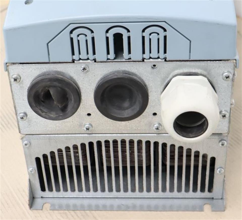 Vacon NXS01055A5H0SSSA1A3000000 Freqenzumrichter + Keypad TESTED & TOP ZUSTAND