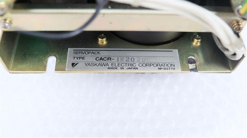 Yaskawa CACR-IR2020C Servopack S/N S32384-1-5 Top Zustand
