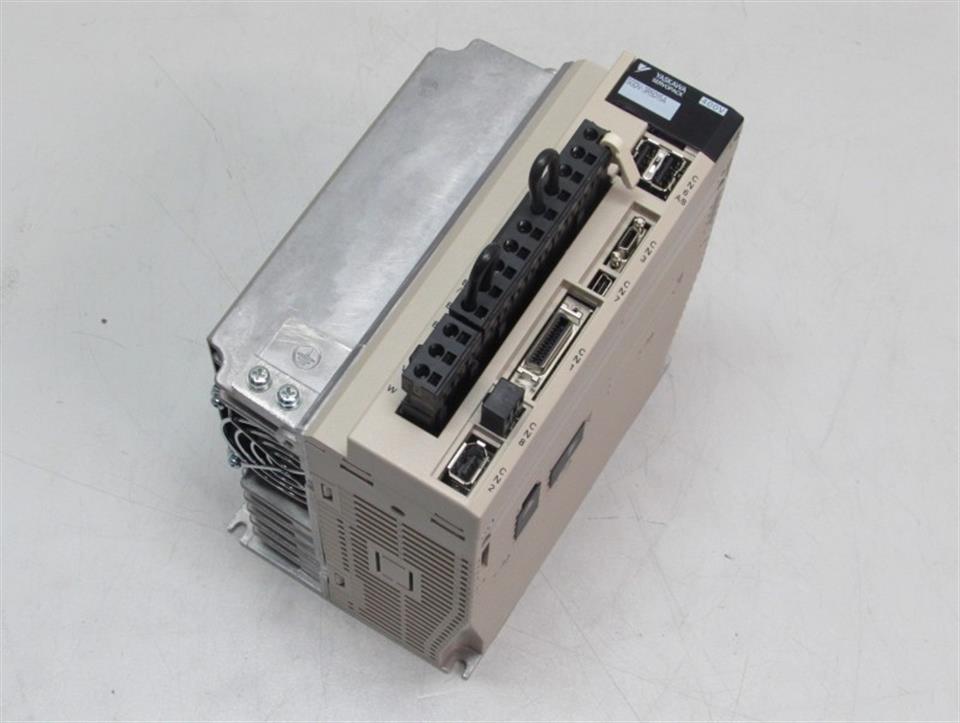 yaskawa-servo-drive-servodrive-sgdv-3r5d15a-1kw-35a-400v-unbenutzt-ovp-72281-3.jpg