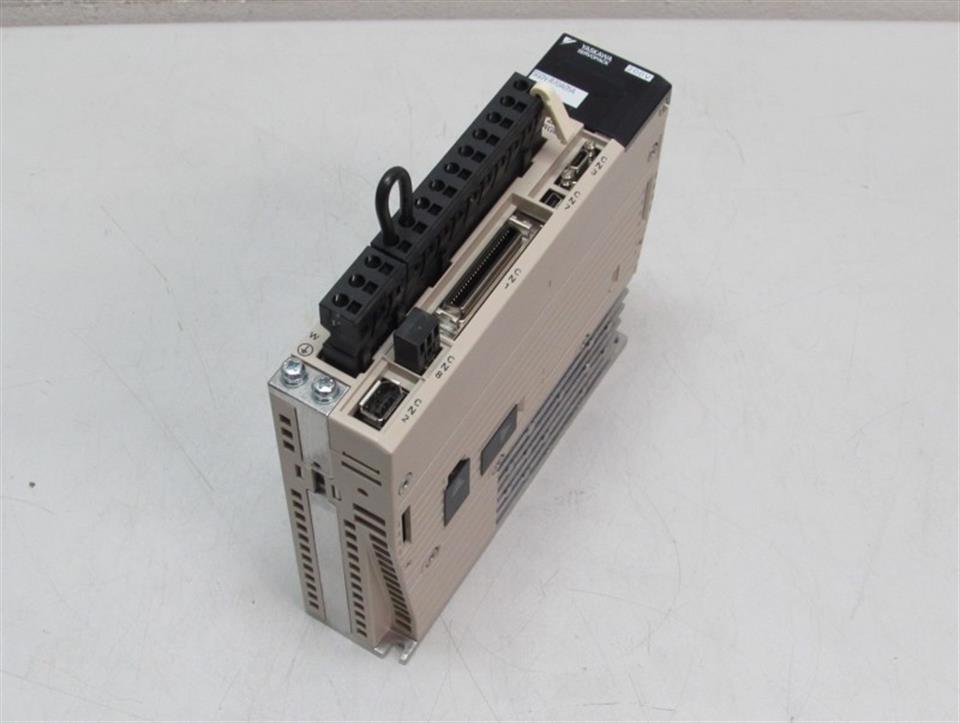 yaskawa-servopack-sgdv-r70a05a-50w-066a-230v-unbenutzt-ovp-72302-2.jpg